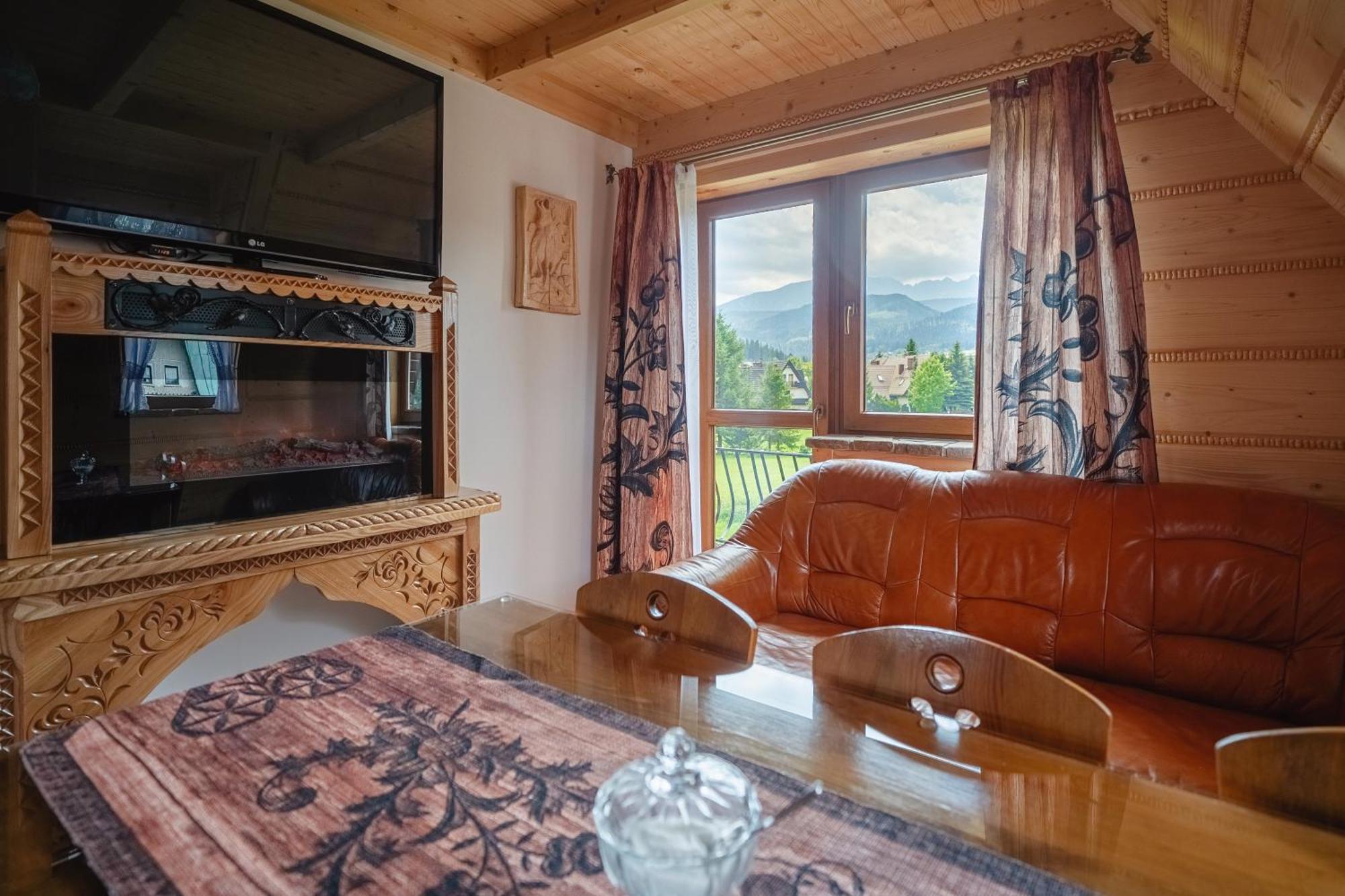 Szafran Z Widokiem Na Gory Zakopane